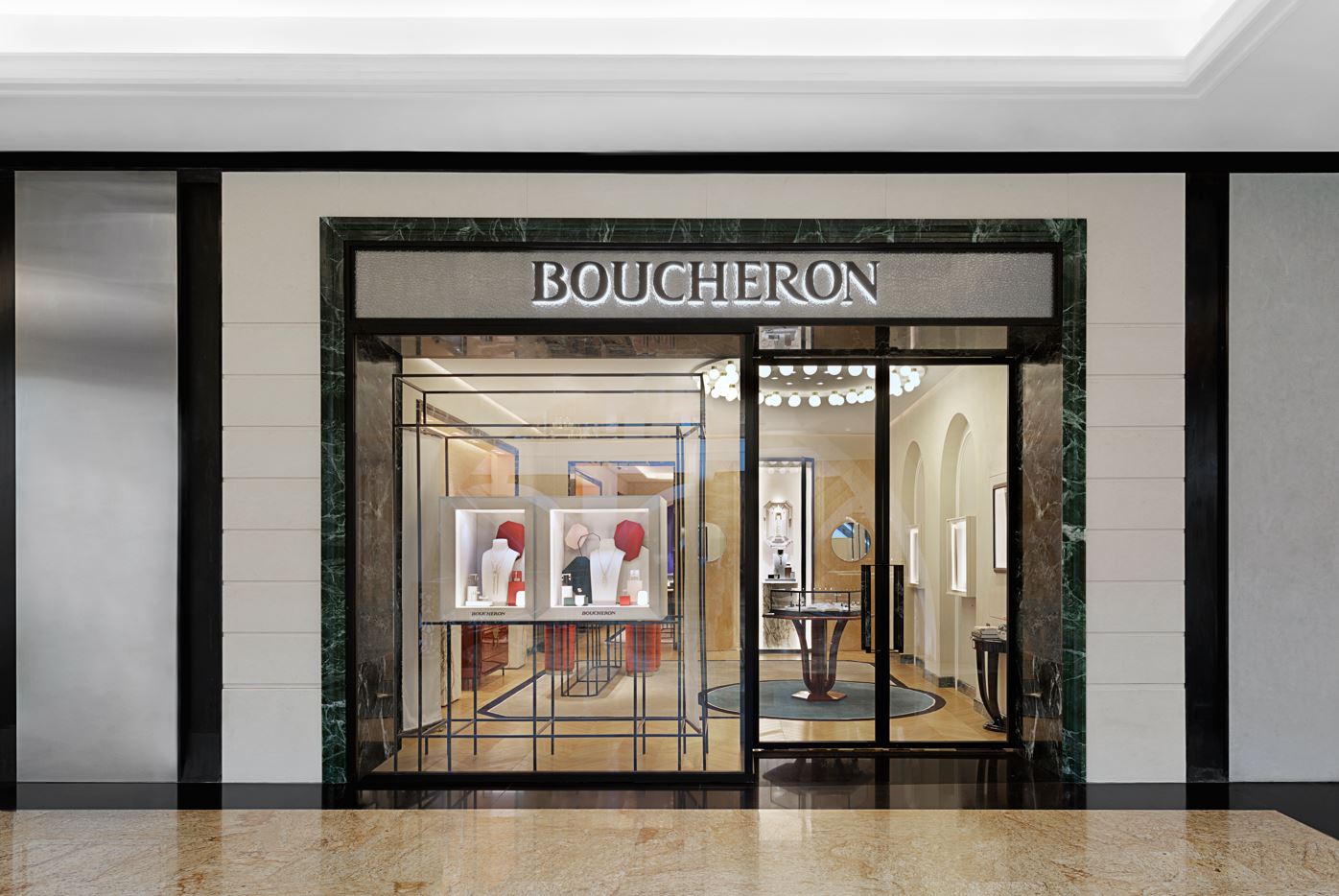 Boucheron Mall of The Emirates Dubai United Arab Emirates